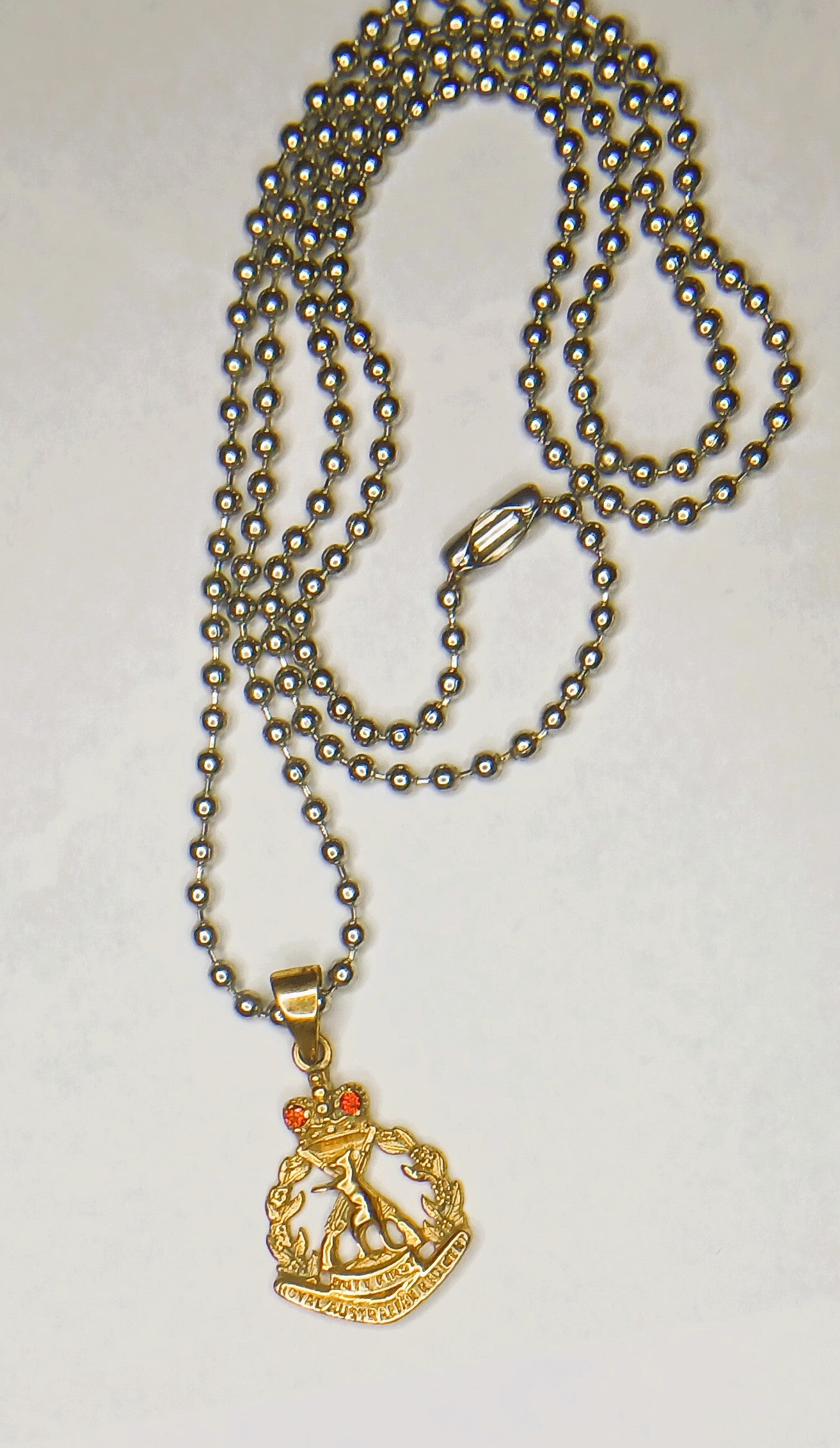 Royal Australian Army Regiment Skippy Pendant Gold
