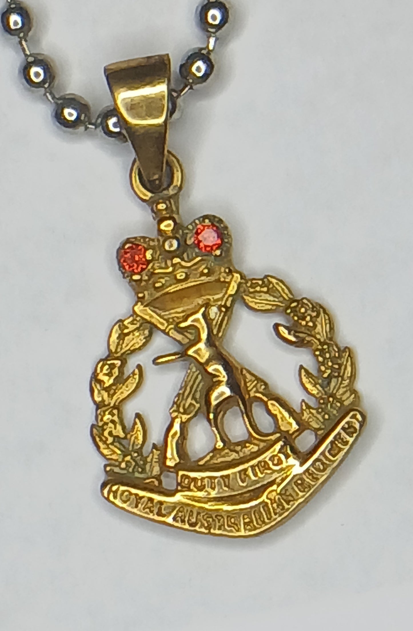 Royal Australian Army Regiment Skippy Pendant Gold
