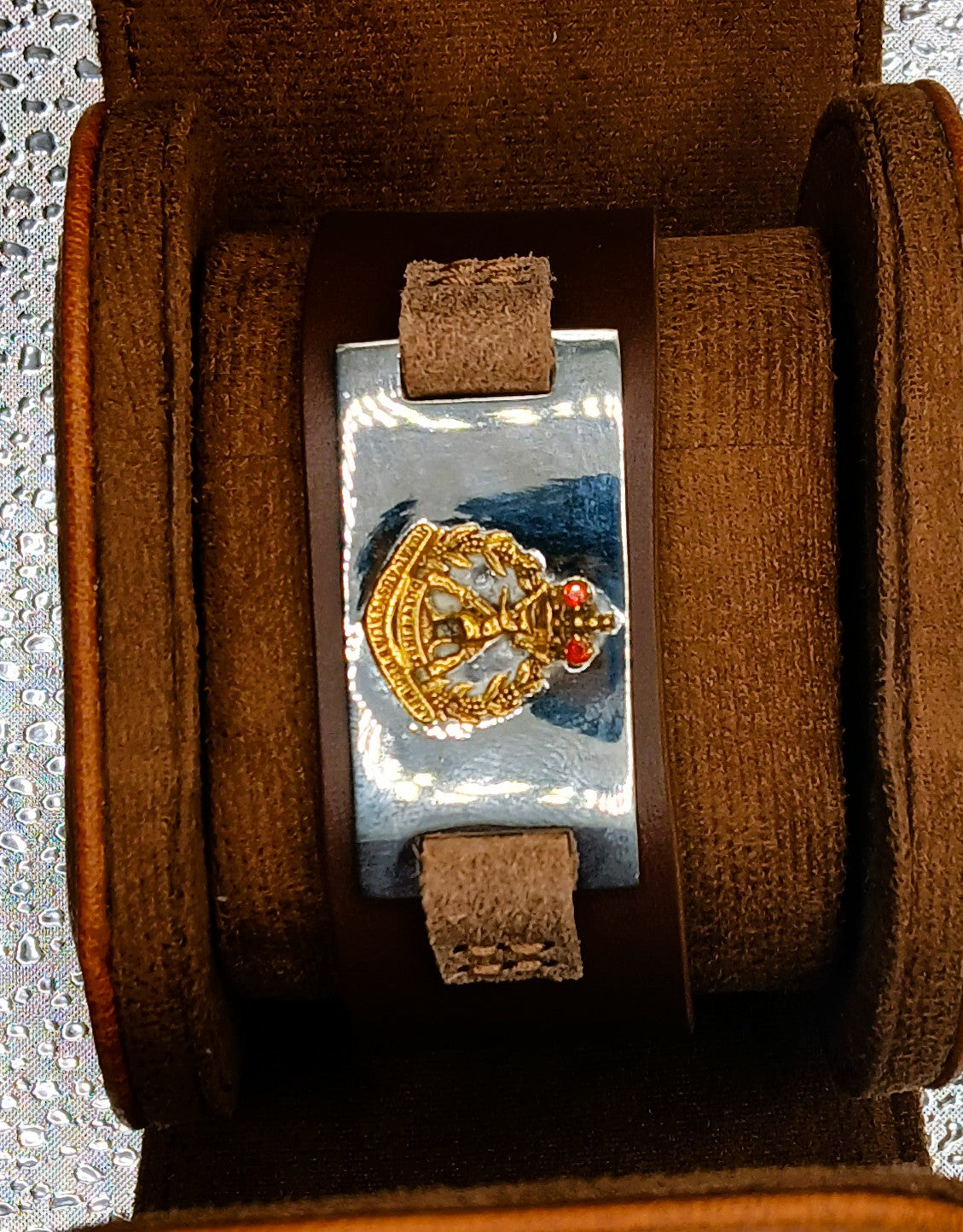 Hand Crafted Leather Wrist Band Royal Australian Army Regiment