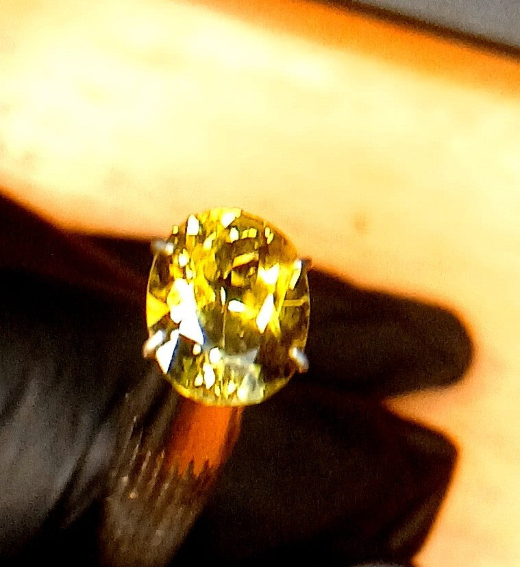 Australian 3.37 Carats Greenish Yellow Natural Sapphire