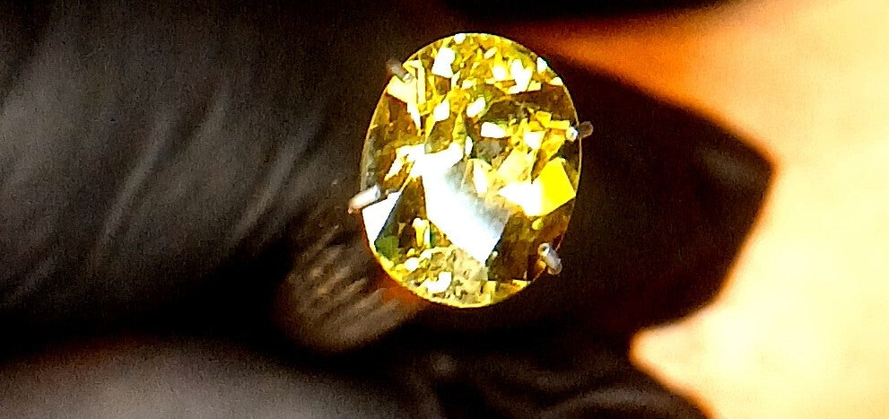 Australian 3.37 Carats Greenish Yellow Natural Sapphire