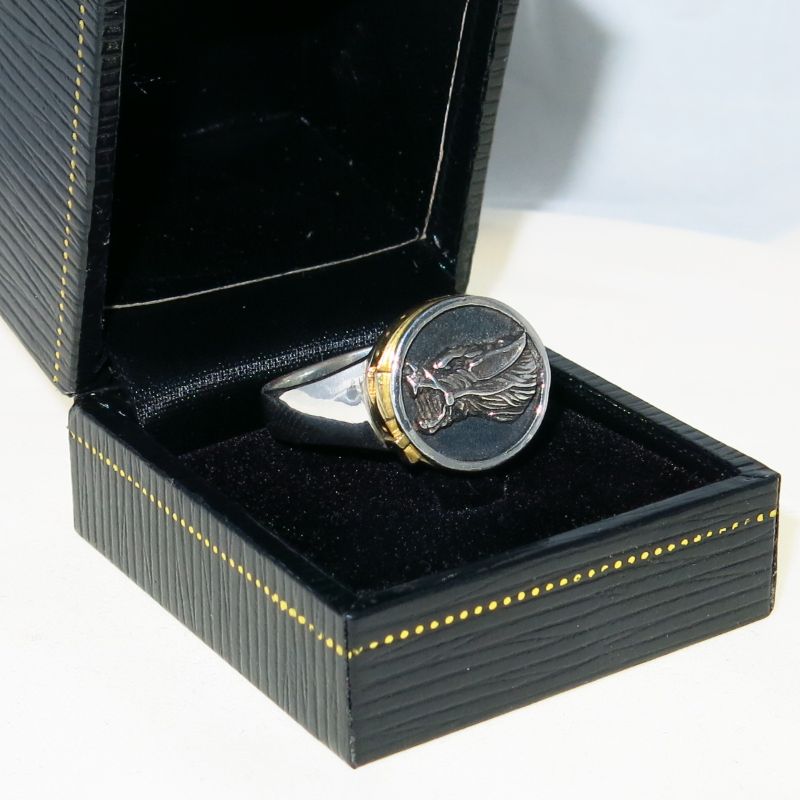 Black Dog Ring