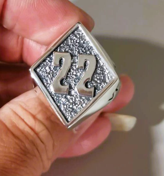 22V Diamond Shaped Sterling Silver Ring