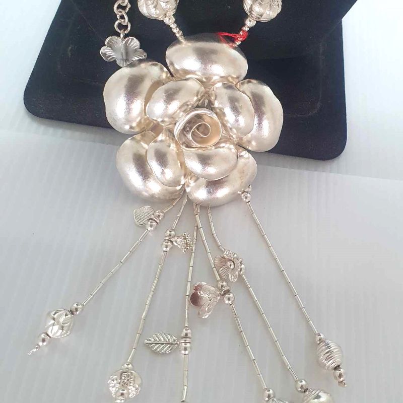 Dual Link Chain Flower Pendant Necklace