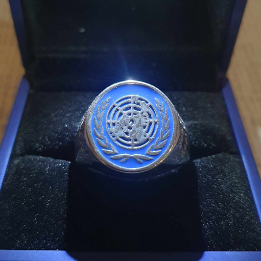 UN Style Sterling Silver Ring