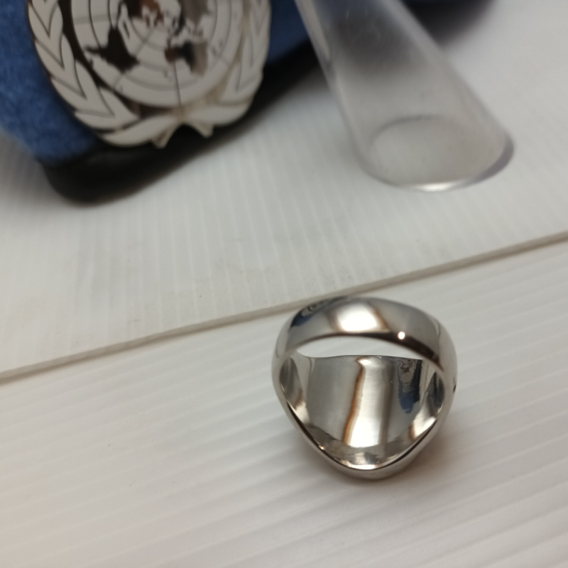UN Style Sterling Silver Ring