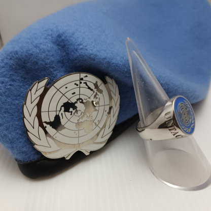 UN Style Sterling Silver Ring